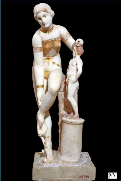 Неочаквани посетители в Музея на Акропола – Афродита със златните бикини
